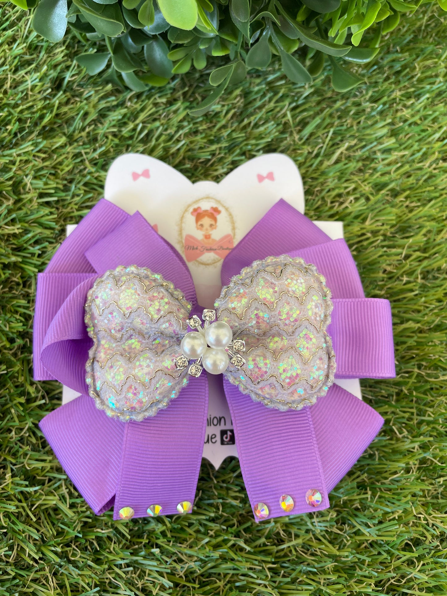 Lila bow